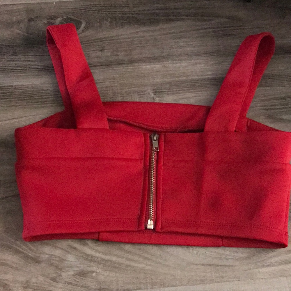 Crop top - Picture 2 of 2